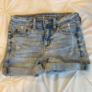 AMERICAN EAGLE Light Wash Jean Shorts